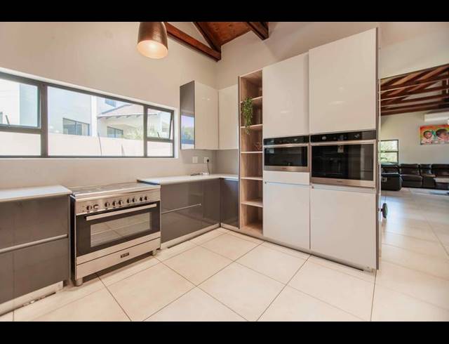 4 BEDROOM HOUSE FOR SALE IN COPPERLEAF ESTATE